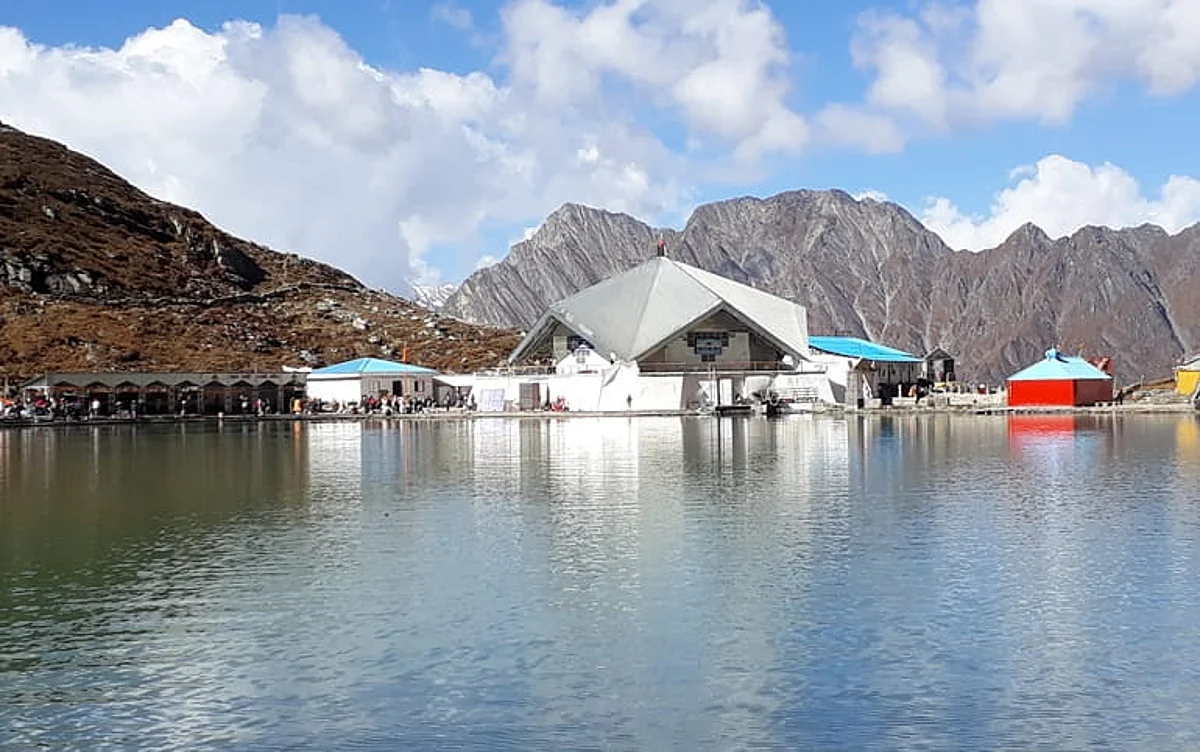 उत्तराखंड: 22 मई को सुबह 10.30 बजे खुलेंगे सिखों के पवित्र तीर्थ स्थल हेमकुंड साहिब के कपाट