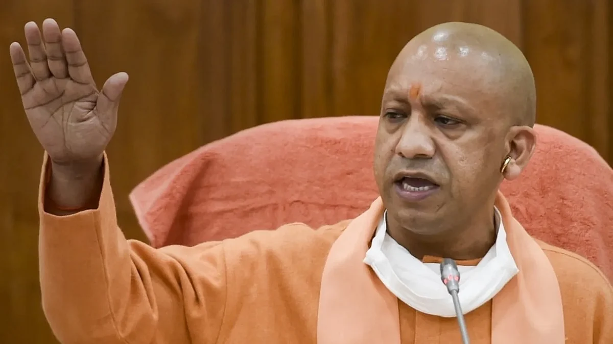 यूपी के गांवों में भी होगी फ्री वाई-फाई की सुविधा, सीएम योगी ने दिए स्मार्ट गांव बनाने के निर्देश