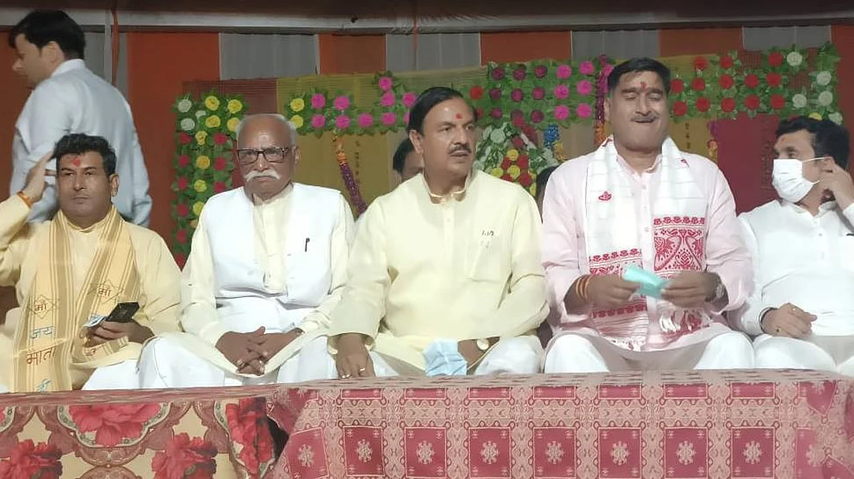 नोएडा: पूर्व केंद्रीय मंत्री महेश शर्मा के कार्यक्रम में फटा देसी बम, मची अफरातफरी