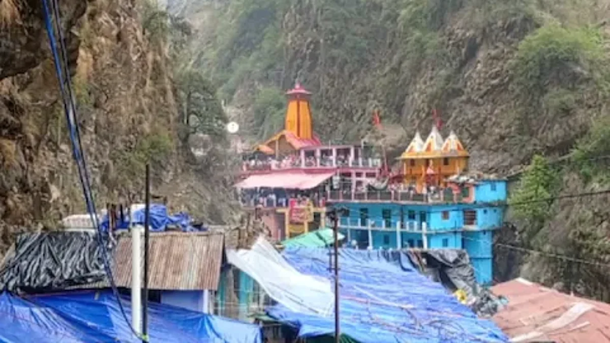 Char Dham Yatra 2022: यमुनोत्री धाम यात्रा के पहले दिन 3 तीर्थयात्रियों की मौत, एक महिला भी शामिल