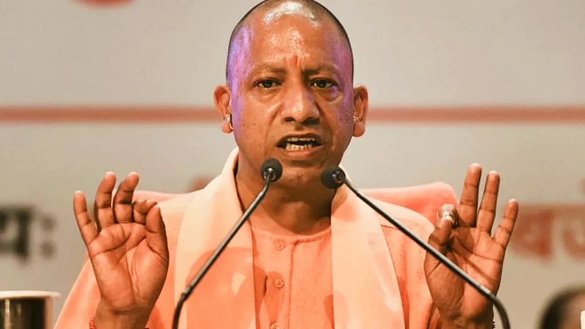 उत्तर प्रदेश: बिजली संकट को देखते हुए सीएम योगी ने दिया निर्देश, 'सभी जिलों को रोस्टर के अनरूप मिले निर्बाध बिजली'