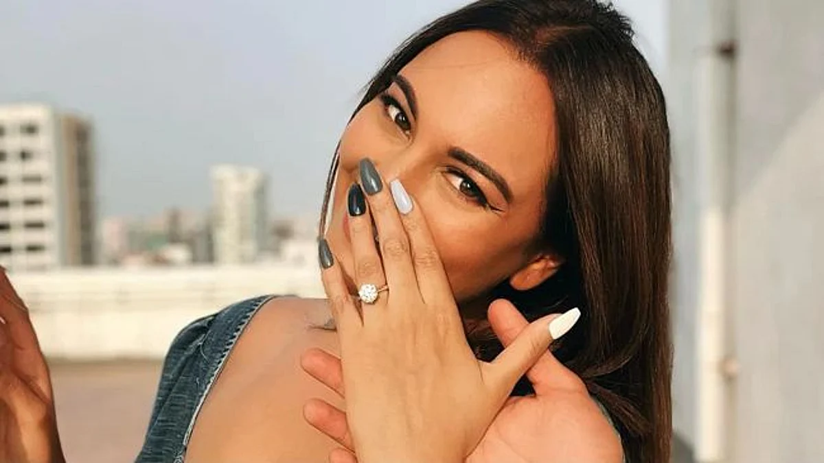 Sonakshi Sinha Engagement: सोनाक्षी सिन्हा ने कर ली सगाई, तस्वीरें शेयर कर फैंस को दी गुडन्यूज