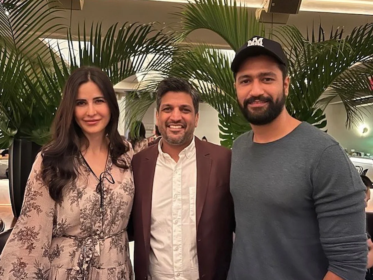Vicky-Katrina in New York: प्रियंका चोपड़ा के रेस्तरां 'सोना' में पहुंचे कैटरीना कैफ और विक्की कौशल