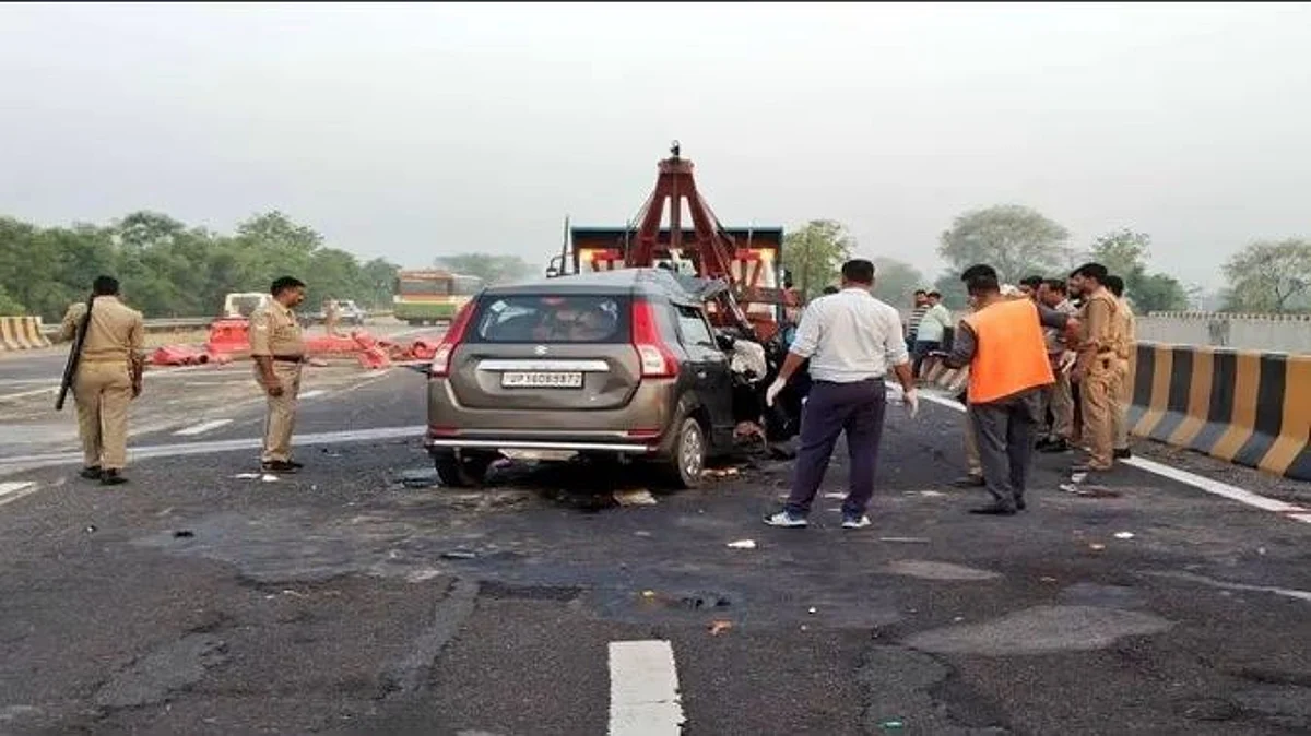 Yamuna Expressway पर हुआ भीषण हादसा, एक ही परिवार के सात लोगों की मौत