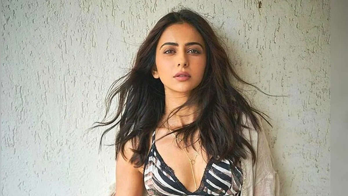 रनवे 34 फिल्म में अपने अभिनय को लेकर बोलीं रकुल प्रीत सिंह, 'बिग बी के सामने परफॉर्म करने में हुई मुश्किल'