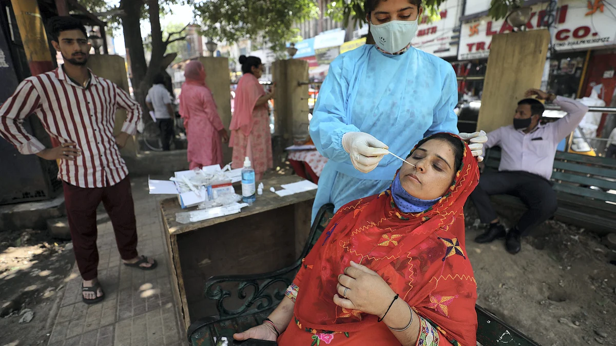 Covid-19 Updates: देश में बीते 24 घंटे में आए कोरोना के 6,594 नए मामले, एक्टिव केस 50 हजार के पार