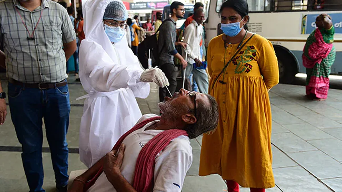 Covid-19 Updates: देश में कोरोना ने पकड़ी रफ्तार, बीते 24 घंटों में 7,240 नए मामले, 8 की मौत