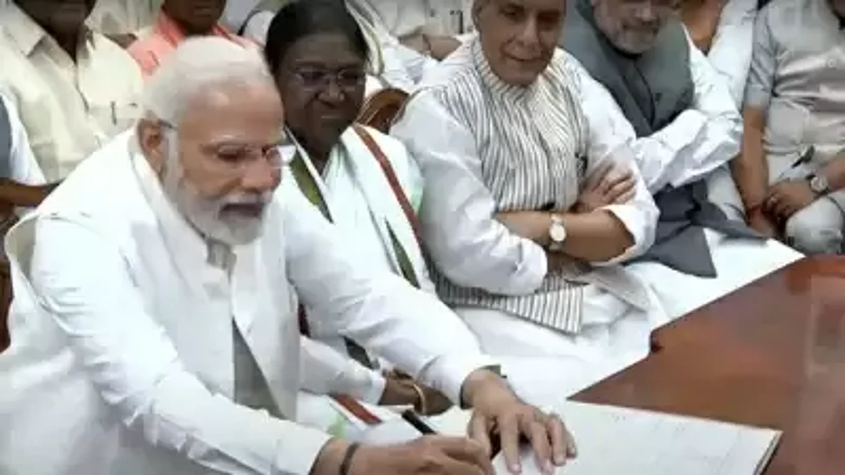 Presidential Election: द्रौपदी मुर्मू ने NDA उम्मीदवार के रूप में नामांकन किया दाखिल, PM मोदी बने प्रस्तावक