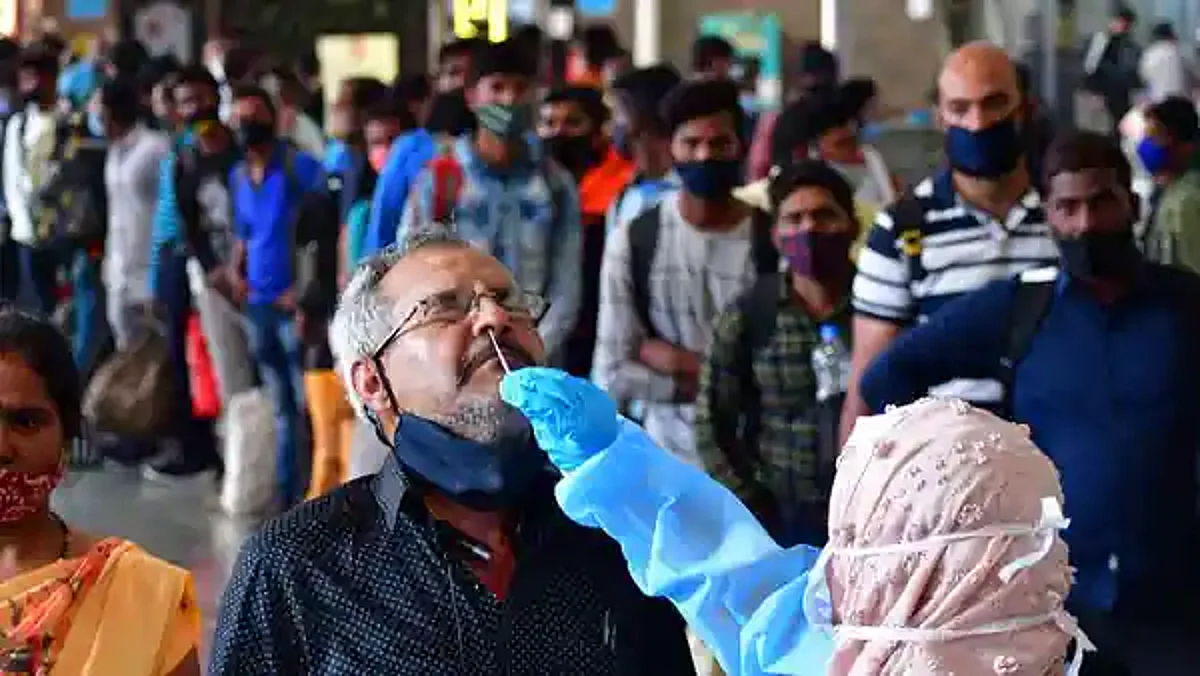Covid-19 Updates: देश में बीते 24 घंटो में सामने आए कोरोना के 8,084 नए मामले, 10 की हुई मौत