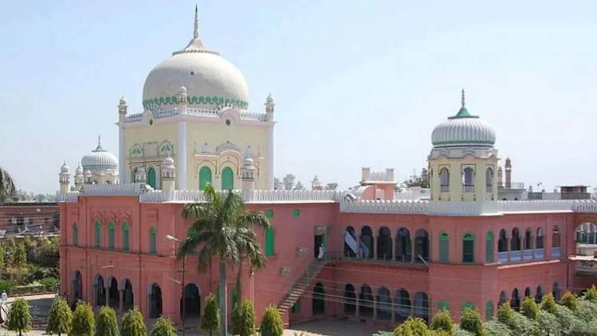 दारुल उलूम देवबंद ने केंद्र सरकार से की मांग, नफरत फैलाने वालों के खिलाफ कानूनी कार्रवाई की जाए