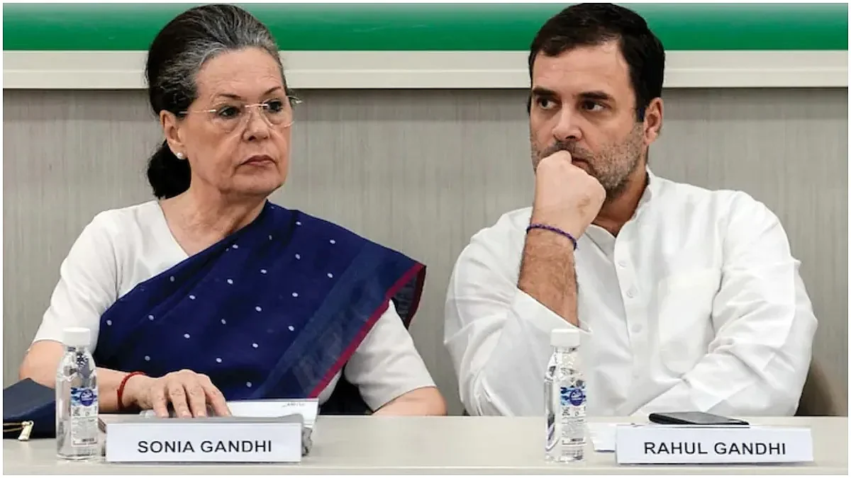 सोनिया-राहुल के ED के समन के खिलाफ कांग्रेस कार्यकर्ता धरने पर बैठे, केंद्र सरकार पर साधा निशाना