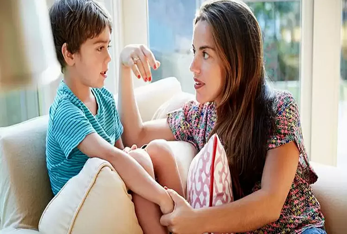 Basic Etiquette for Child: बच्चों को जरूर सिखाएं ये 5 एटिकेट्स, नही तो आप होंगे दूसरों के सामने शर्मिंदा