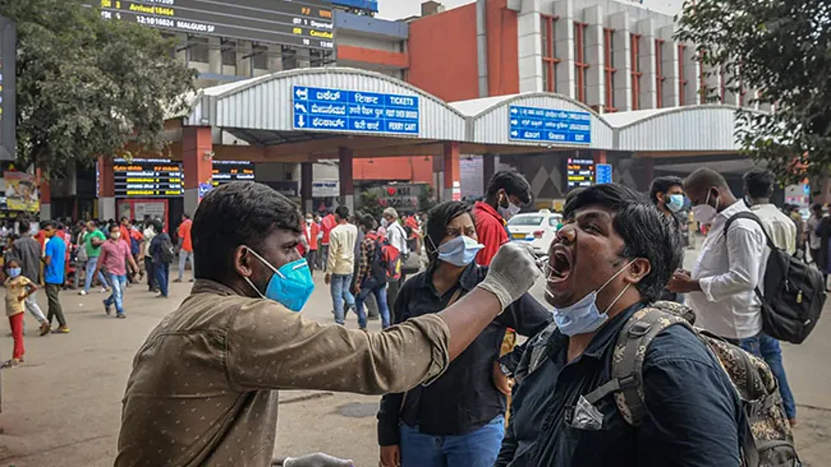 Covid-19 Updates: देश में कोरोना के मामलों ने पकड़ी रफ्तार, बीते 24 घंटे में 5,233 नए मामले, 7 की मौत