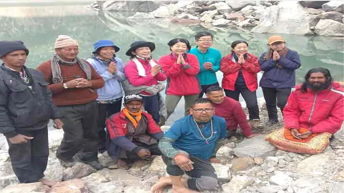 उत्तराखंड के सतोपंथ झील पहुंचकर जापानी पर्यटकों ने रचा इतिहास, मान्यता है इसी रास्ते से पांडवों ने किया था स्वर्गारोहण