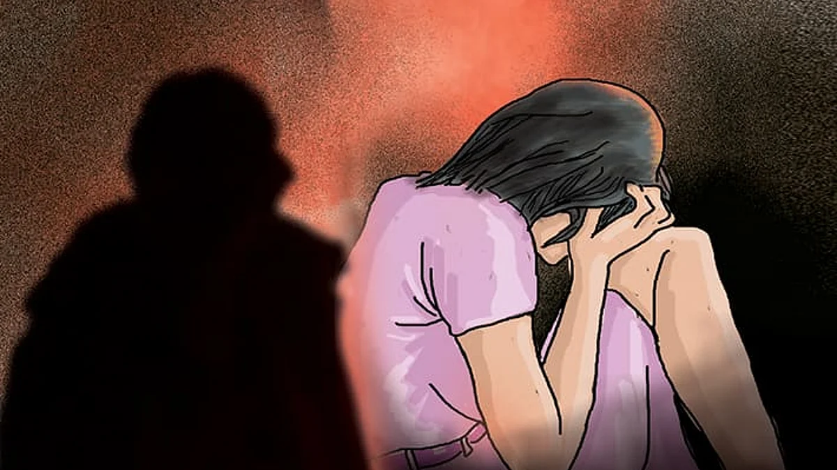 कर्नाटक: कहीं और शादी तय होने पर टीचर ने लीक कर दी छात्रा की प्राइवेट फोटोज, जानें क्या है मामला