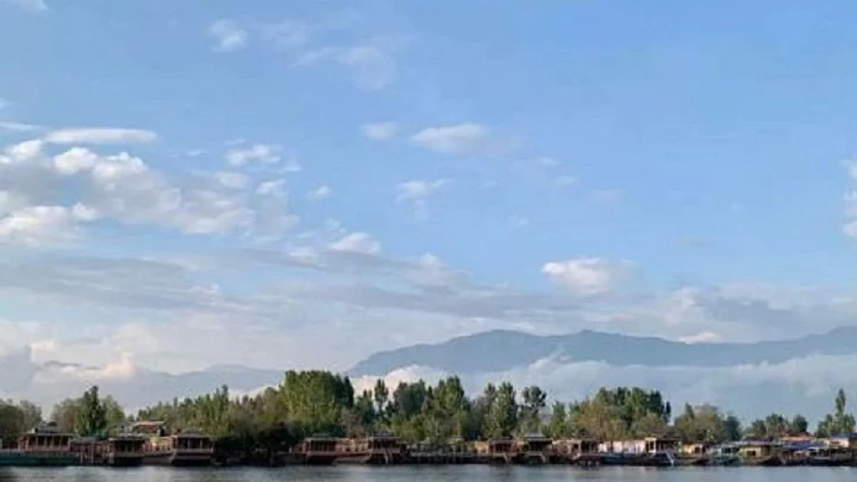Jammu Kashmir Weather Forecast: जम्मू कश्मीर में मौसम साफ रहने की संभावना, मौसम विभाग ने दी जानकारी