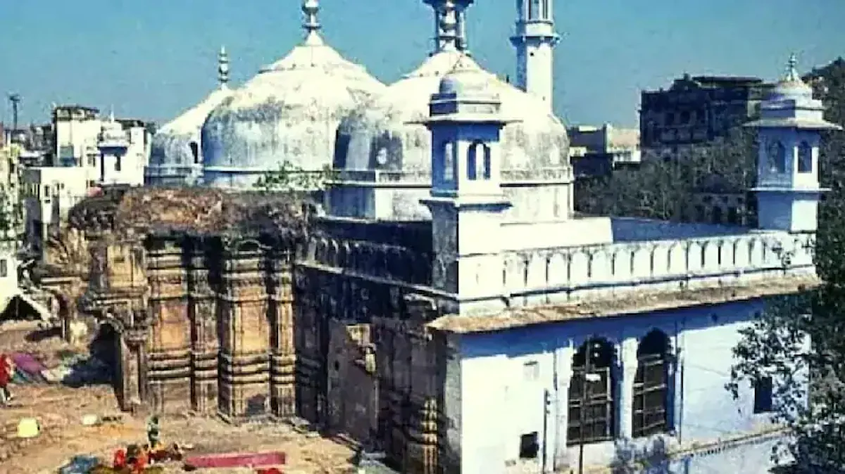 Gyanvapi Case: सुप्रीम कोर्ट ने शिवलिंग की पूजा की इजाजत देने से किया इनकार, कहा- जिला अदालत के फैसले का इंतजार करेंगे