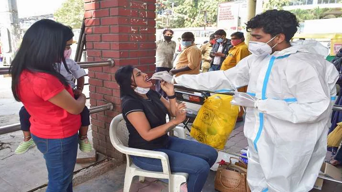 Covid-19 Updates: कोरोना ने फिर पकड़ी रफ्तार, बीते 24 घंटे में सामने आए 20,557 मामले, 40 संक्रमितों की मौत