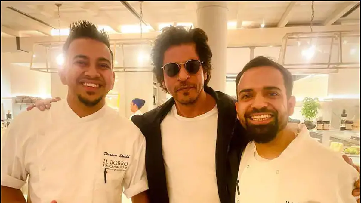 लंदन में शाहरुख से मिलकर गदगद हुए दो शेफ, सोशल मीडिया पर लिखा, 'अगर किसी चीज को दिल से चाहो..'