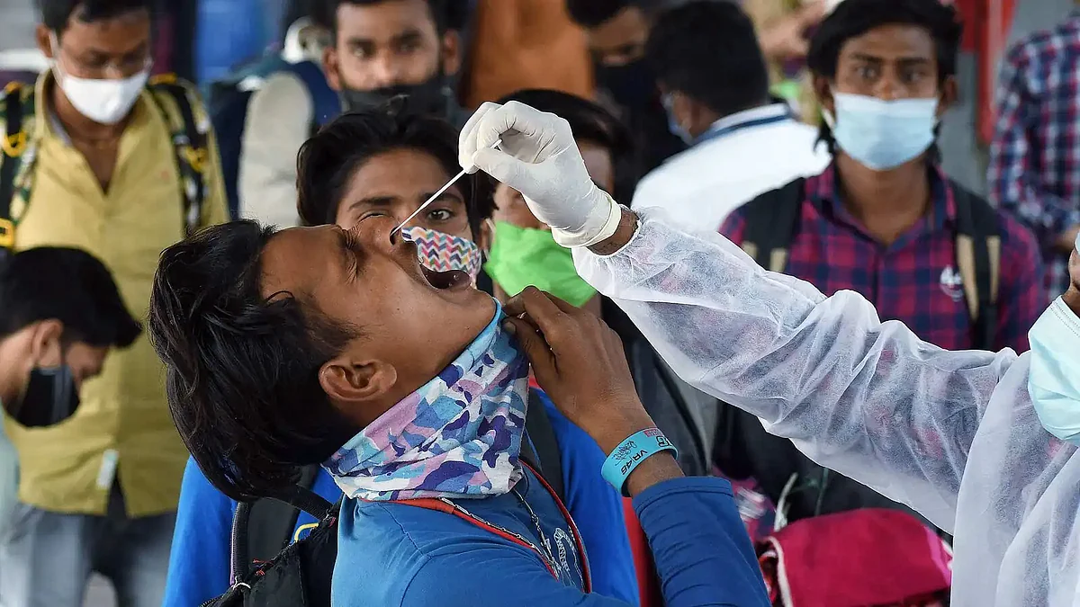 Covid-19 Updates: देश में बीते 24 घंटे में कोरोना के 20,408 नए मामले, 54 मरीजों की मौत
