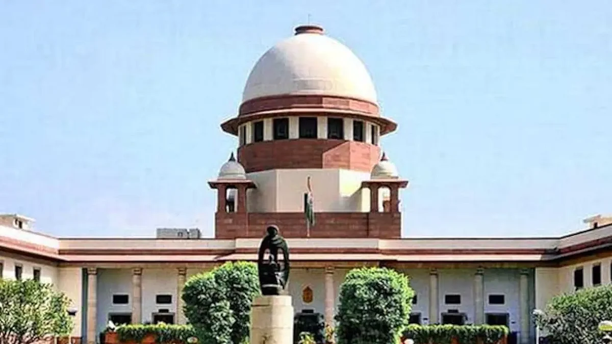 सुप्रीम कोर्ट का अहम फैसला, कहा- विवाहित महिलाओं की तरह अविवाहित लड़कियों को भी गर्भपात का अधिकार