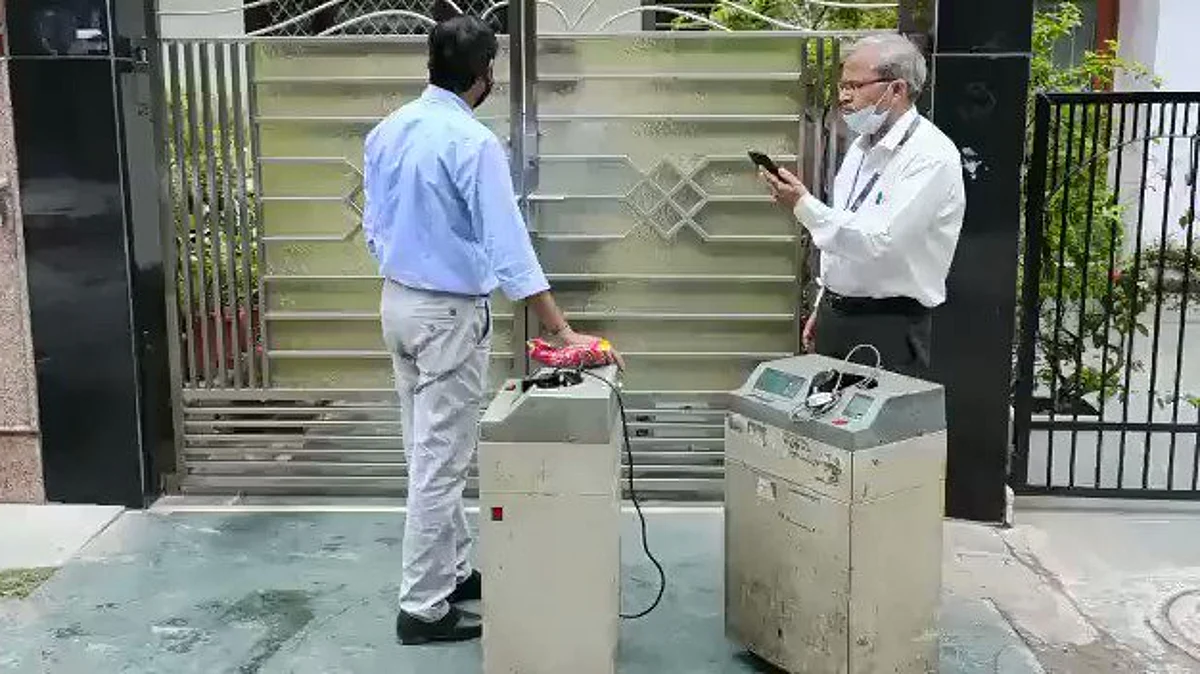 NBCC के पूर्व अधिकारी डी.के. मित्तल के घर पर CBI और IT के छापे, 2 करोड़ रुपये की नगदी बरामद