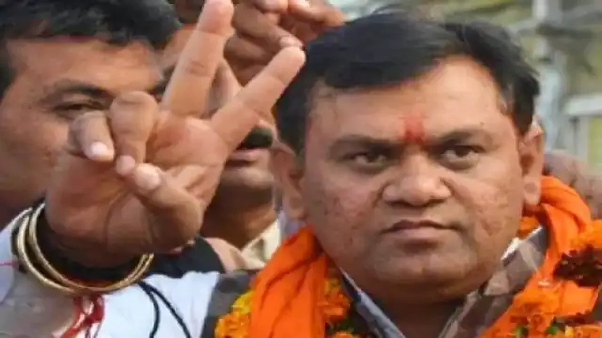 यूपी सरकार में जलशक्ति विभाग के राज्यमंत्री दिनेश खटीक के इस्तीफे की चर्चा, कल मंत्रियों की बैठक में नहीं हुए थे शामिल