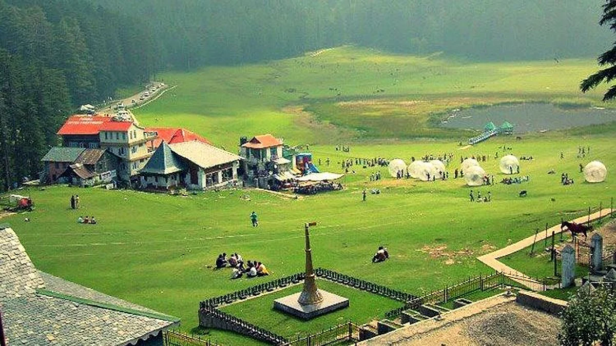 रावी नदी के किनारे स्थित है ये पर्यटन स्थल, झीलों, वन्यजीव और अद्भुत घाटियों के लिए प्रसिद्ध है 'चंबा'