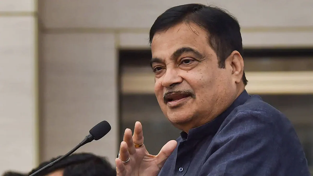 नितिन गडकरी की देश के उद्यमियों को सीख, कहा- जब तक आदमी मैदान नहीं छोड़ता वह खत्म नहीं होता