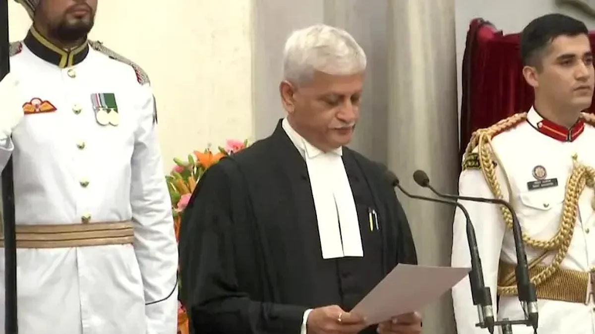 Chief Justice of India: जस्टिस यूयू ललित बने देश के नए मुख्य न्यायाधीश, राष्ट्रपति द्रौपदी मुर्मू ने दिलाई शपथ