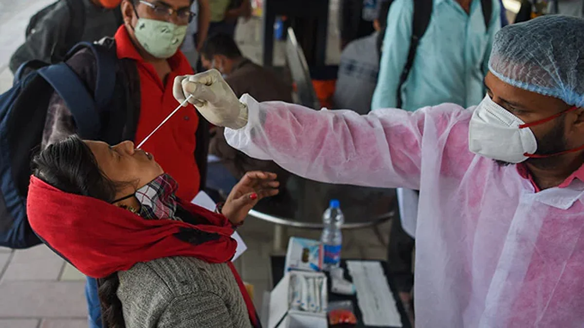 Covid-19 Updates: देश में बीते 24 घंटे में कोरोना के 9,520 नए मामले, 41 लोगों की मौत