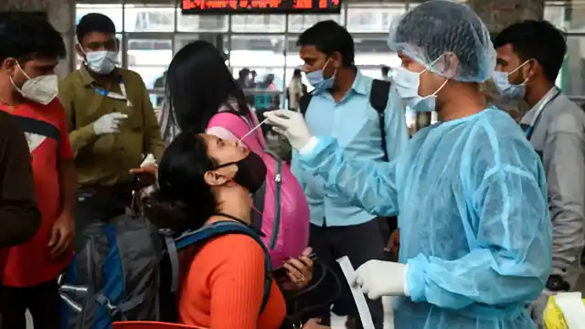 Covid India Update: कोरोना मामलों में फिर उछाल, 20 हजार से ज्यादा नए केस, 70 मौतें