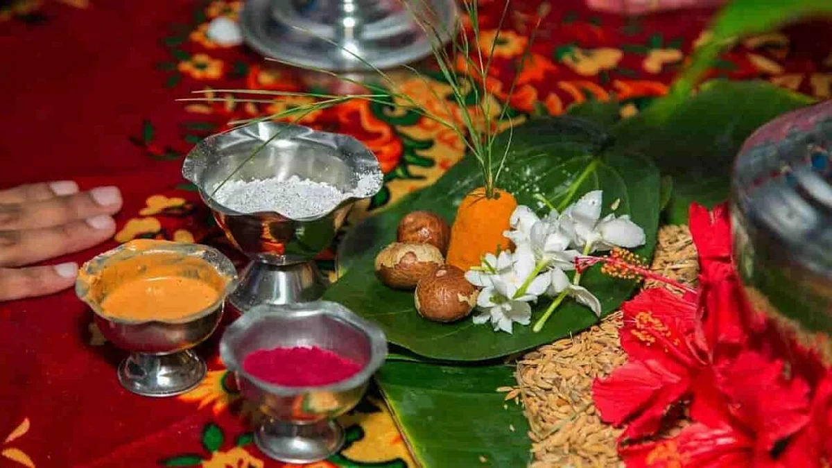 Hartalika Teej Vrat: जाने कब है और क्यूँ मनाया जाता है हरतालिका तीज का व्रत, पढ़ें पूजा विधि और महत्व