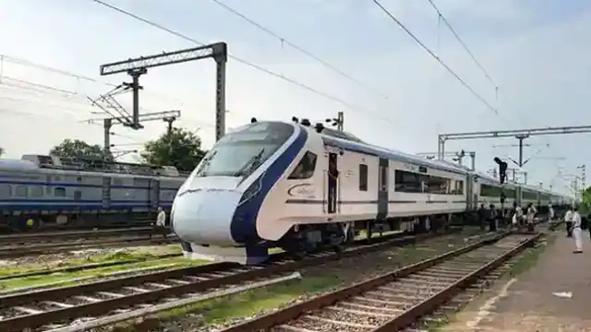 Vande Bharat Express: वंदे भारत एक्सप्रेस ने तोड़ा 'बुलेट' ट्रेन का रिकॉर्ड, सिर्फ 52 सेकेंट में 100KM की रफ्तार