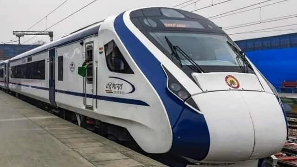 वंदे भारत और तेजस एक्सप्रेस के बीच टाइमिंग को लेकर टकराव, IRCTC को हो रही इस बात की चिंता