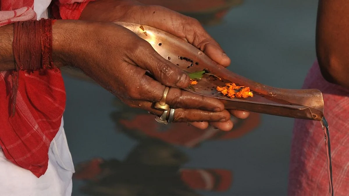 Pitru Paksha: 16 दिन तक चलने वाले श्राद्ध में भूलकर भी ना करें ये 5 काम वरना लगेगा पितृ दोष