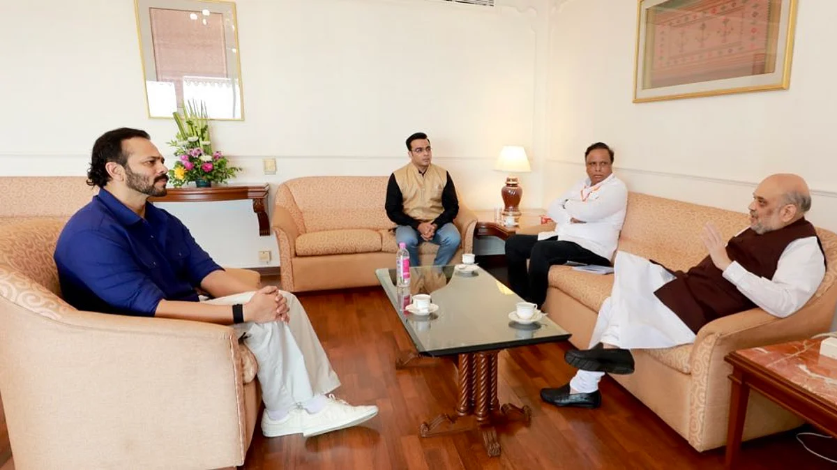अमित शाह से मुलाकात करने पहुंचे बॉलीवुड के निर्देशक रोहित शेट्टी