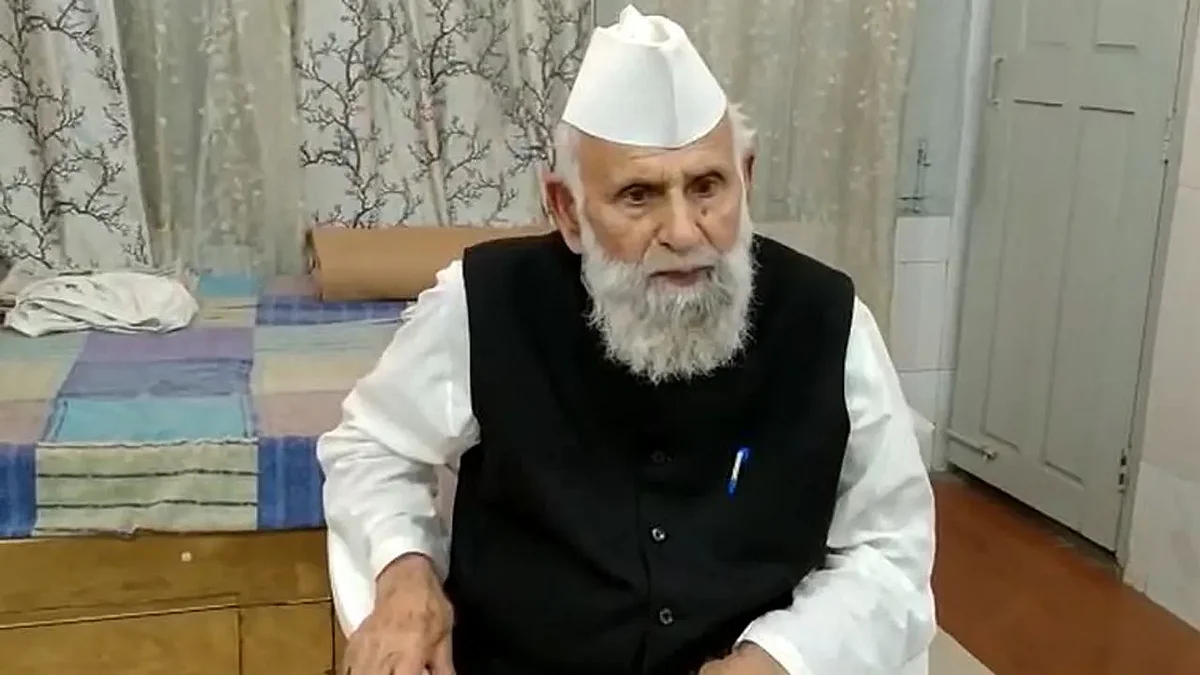 पॉपुलर फ्रंट ऑफ इंडिया पर छापेमारी से भड़के सपा MP शफीकुर्रहमान बर्क, कही ये बड़ी बात