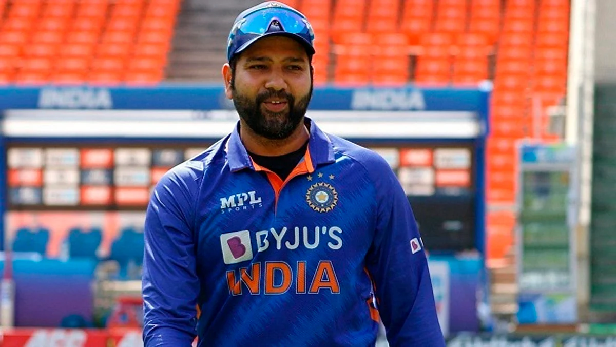 Asia Cup 2022: कप्तान रोहित शर्मा ने किया भुवनेश्वर कुमार का बचाव, बोले 'दो मैचों के प्रदर्शन से जज करने की जरूरत नहीं'