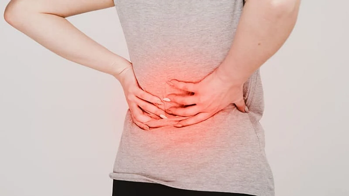 Vitamin Deficiency: क्या आपकी कमर में भी रहता है दर्द..? थकान नहीं बल्कि यह है असली वजह, ऐसे मिलेगी राहत