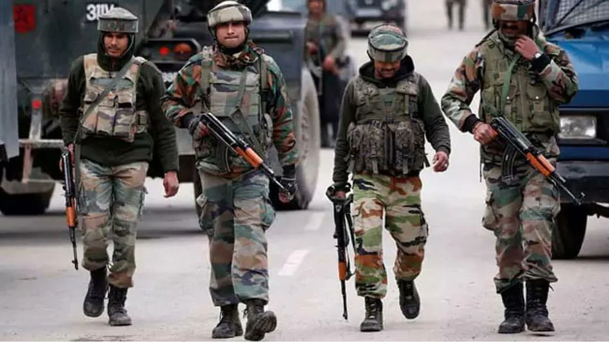 Anantnag Encounter: आतंकियों की अंधाधुंध फायरिंग में लश्कर का ही आतंकी मारा गया, सुरक्षाबलों पर किया था हमला