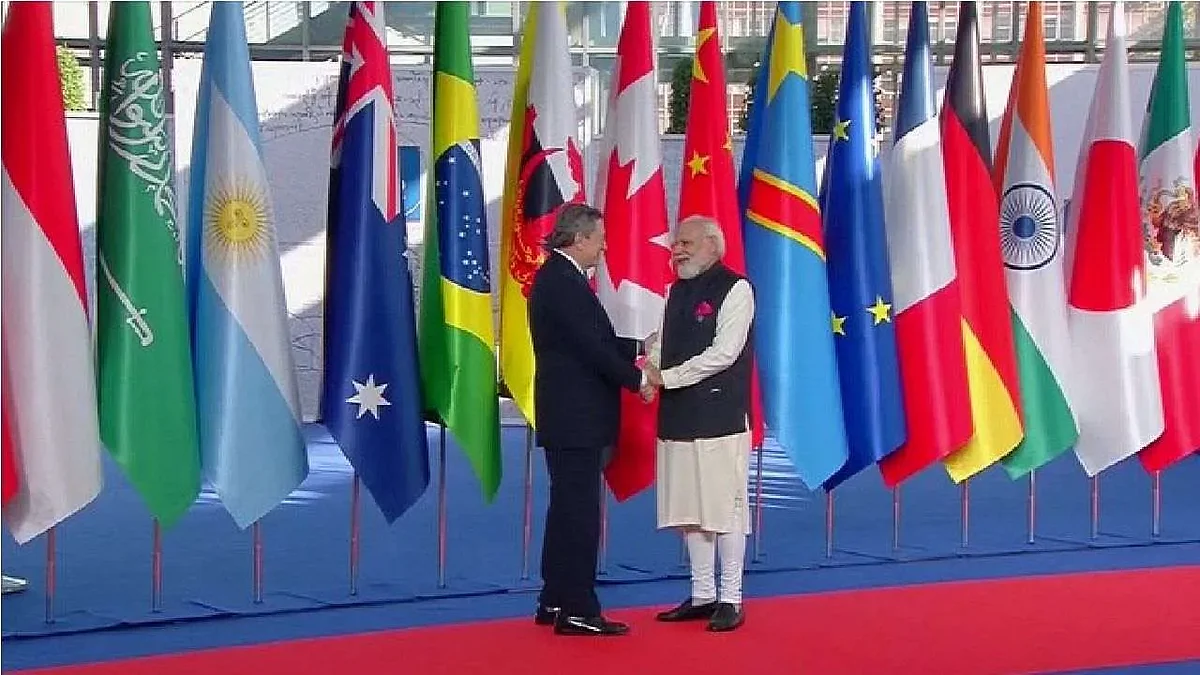 दुनिया की समृद्ध महाशक्तियों के समूह G-20 का अध्यक्ष बना भारत, इंडोनेशिया ने भारतीय पीएम मोदी को सौंपा नेतृत्व
