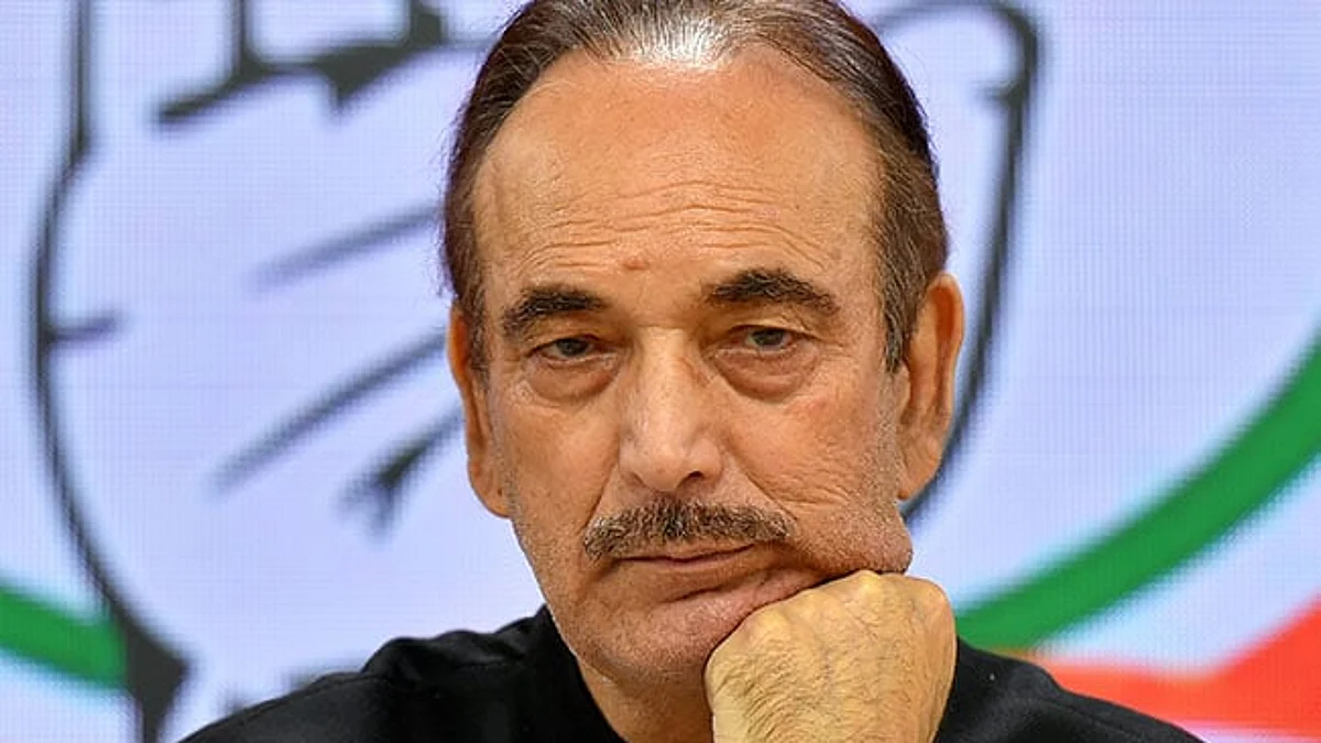 जम्मू-कश्मीर: गुलाम नबी आजाद ने डेमोक्रेटिक आजाद पार्टी से तीन नेताओं को निकाला