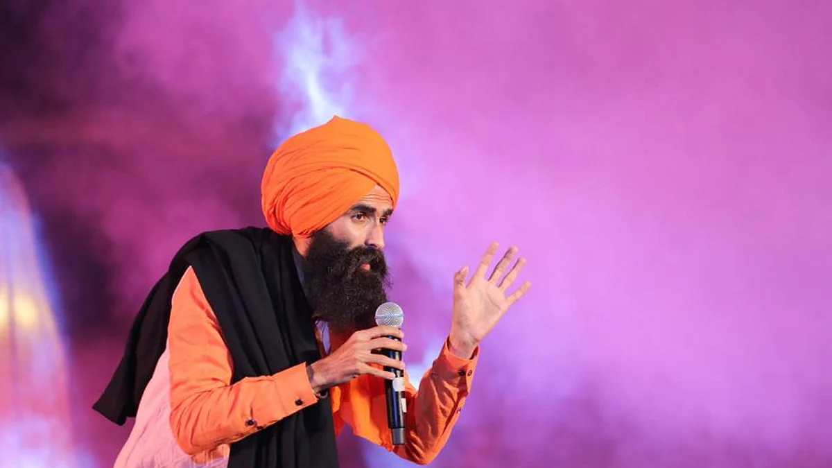 NIA की टीम ने मारा पंजाबी सिंगर कंवर ग्रेवाल के घर पर छापा, किसान आंदोलन में थे शामिल