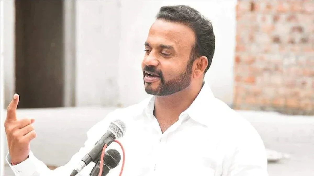 महाराष्ट्र: सड़क हादसे में भाजपा विधायक जयकुमार गोरे गंभीर रूप से जख्मी, पुल से 30 फीट नीचे जा गिरी कार