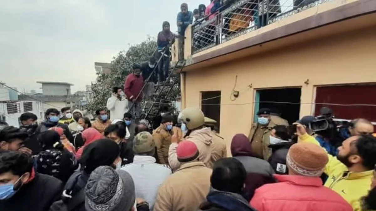 देहरादून: बंद कमरे के अंदर बोरे में मिला किराएदार का शव, सिर में चोट के निशान
