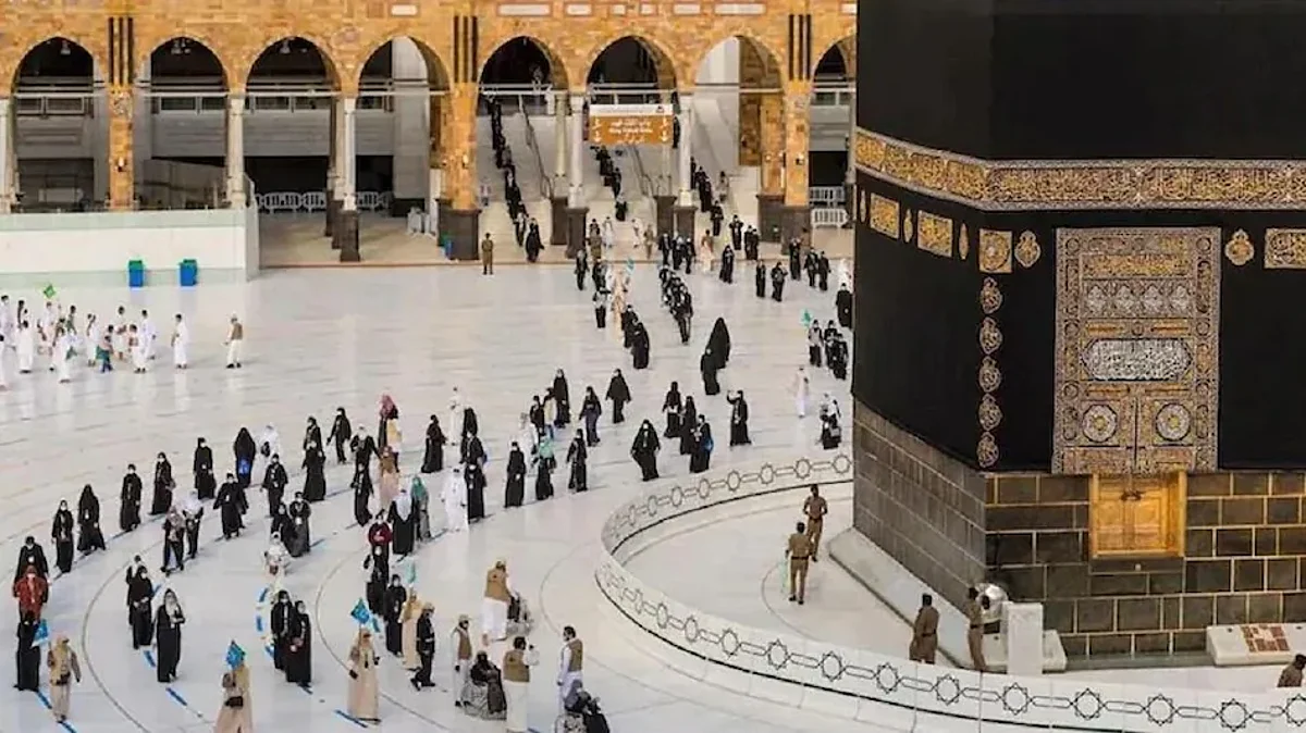Hajj Yatra: सऊदी अरब ने हज यात्रा के लिए उम्र और संख्या पर लगी पाबंदी को हटाया